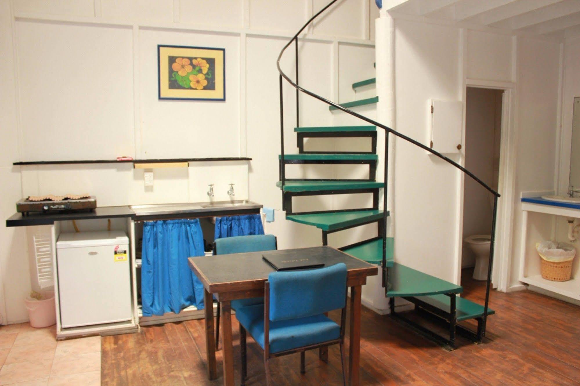 Paradise Inn Аваруа Екстериор снимка