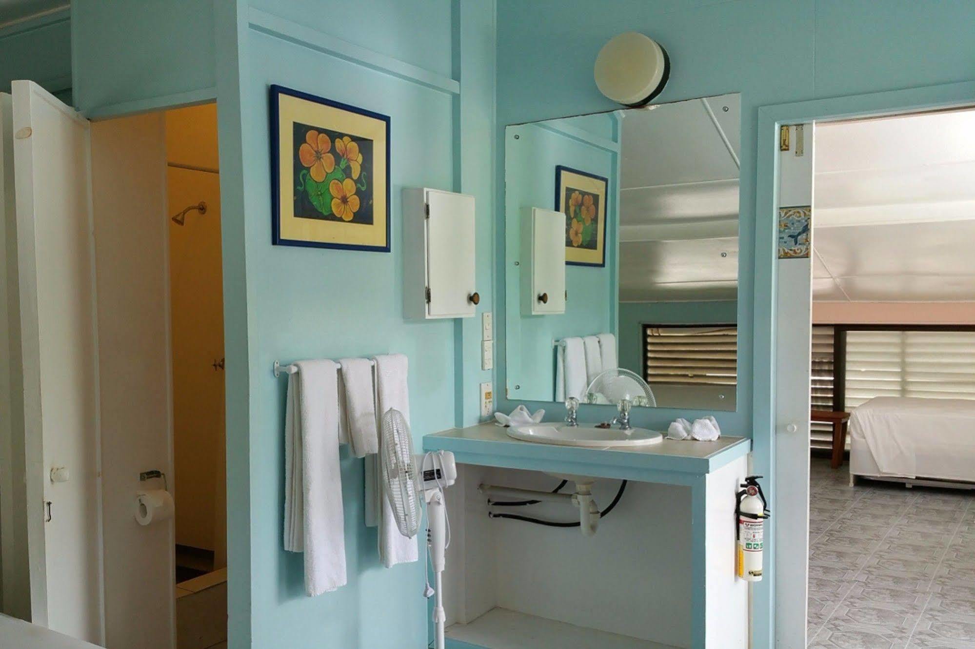 Paradise Inn Аваруа Екстериор снимка